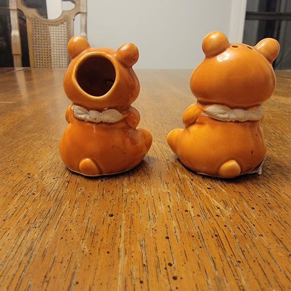 Vintage Hunny Bear Salt Shaker & Toothpick Holder - Picture 2 of 4